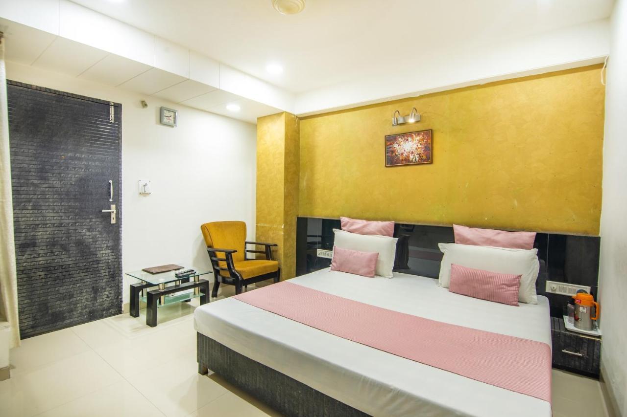 Morya Regency Hamidia Road Hotell Bhopal Eksteriør bilde